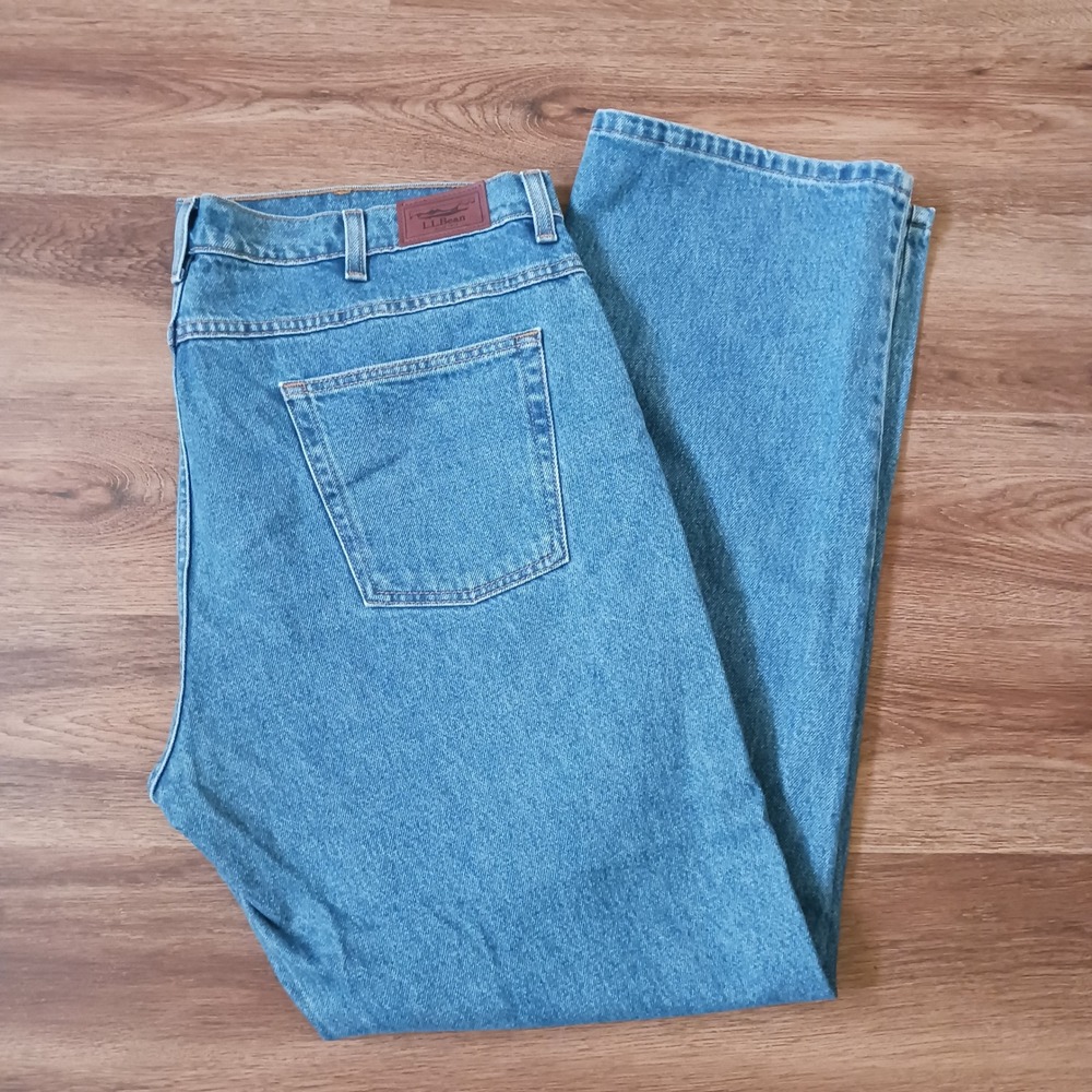 LL Bean Mens Standard Fit Jeans 40x32 Blue Denim Straight Leg 296551 Medium Wash